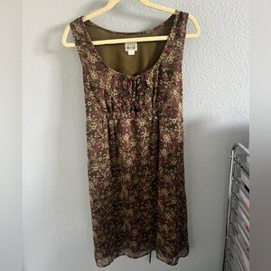Converse L olive green floral dress mid length